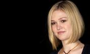 Julia Stiles