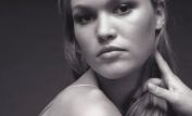 Julia Stiles