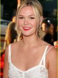 Julia Stiles