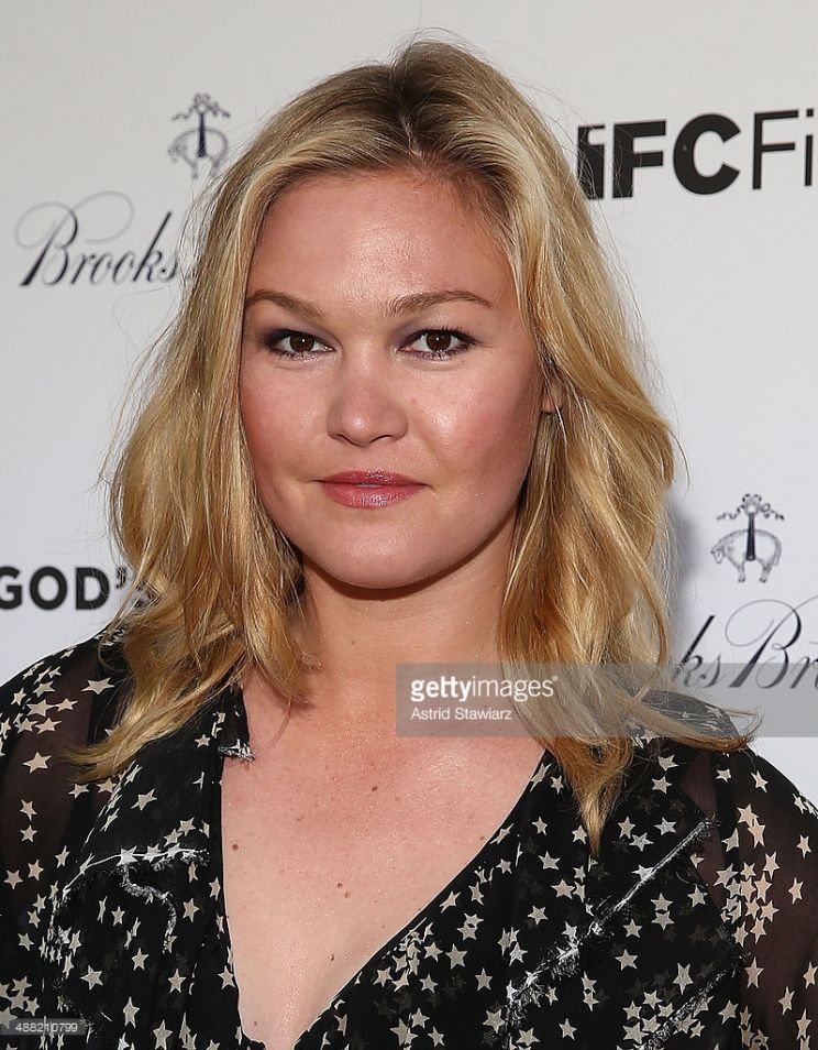 Julia Stiles