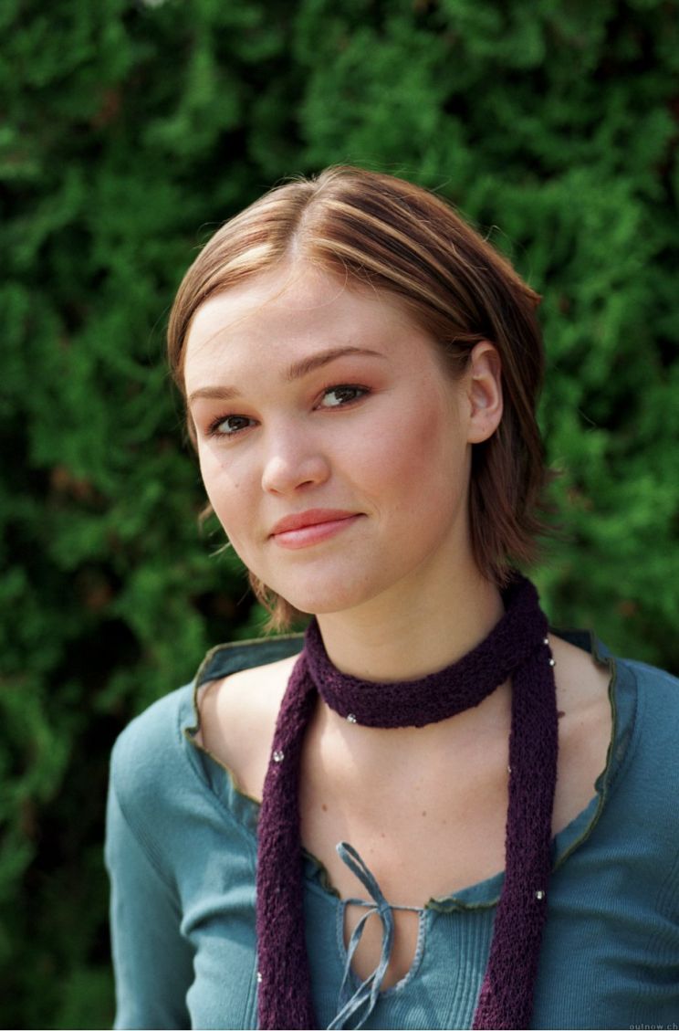 Julia Stiles