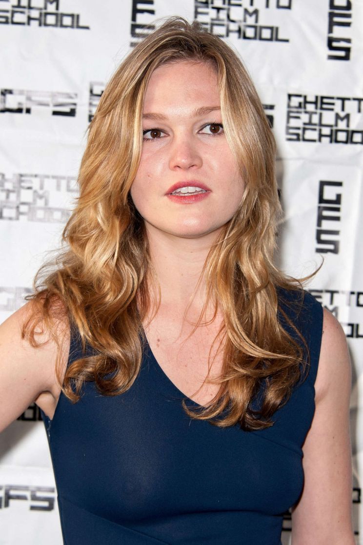 Julia Stiles