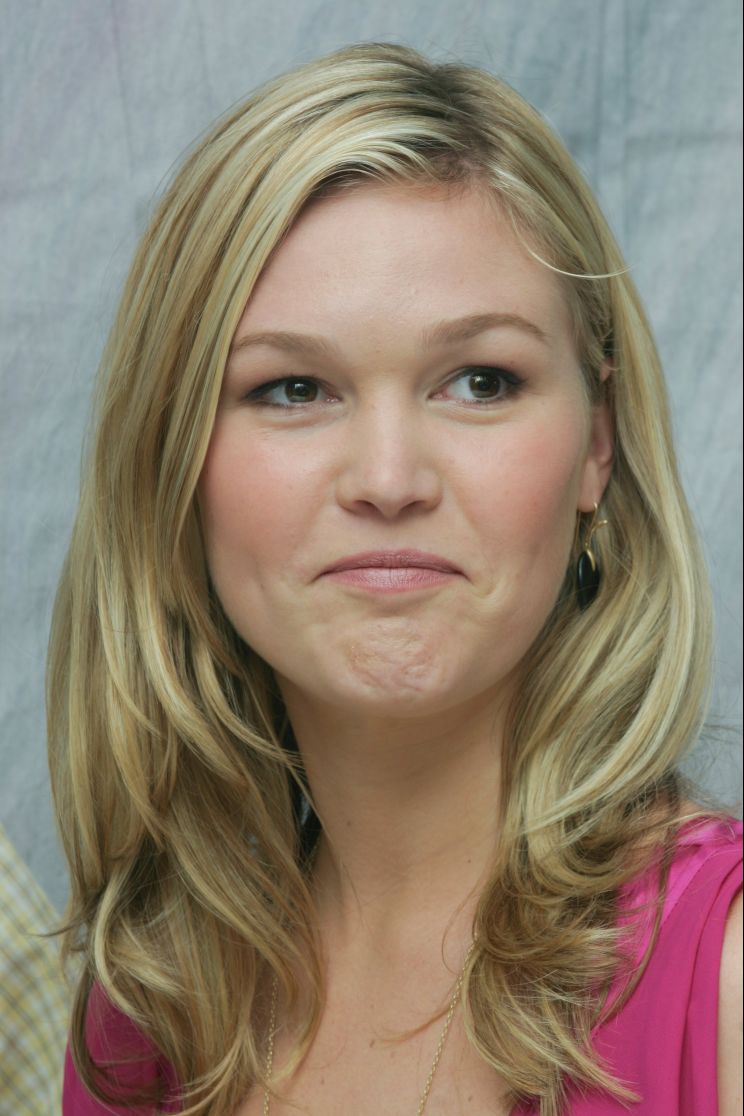 Julia Stiles
