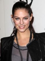 Julia Voth #485037 picture (Portrait Medium)
