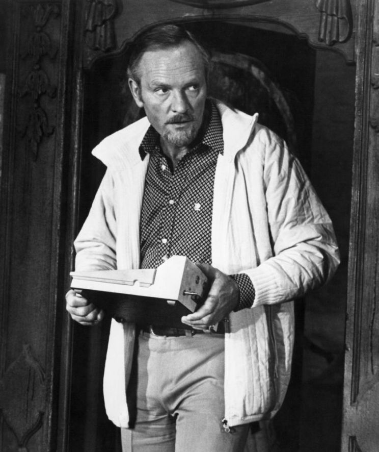 Julian Glover