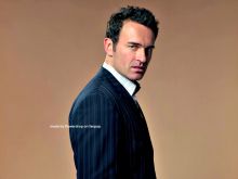 Julian McMahon