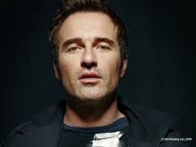 Julian McMahon photo