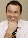 Julian McMahon