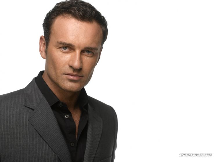 Julian McMahon
