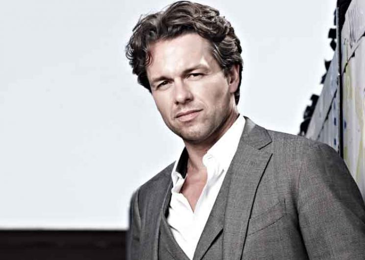 Julian Ovenden