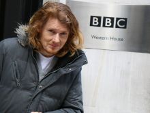 Julian Rhind-Tutt