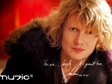 Julian Rhind-Tutt