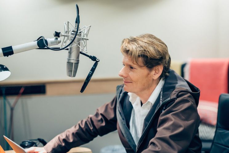 Julian Rhind-Tutt