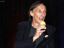 Julian Richings