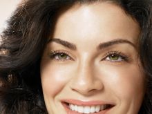 Julianna Margulies photo