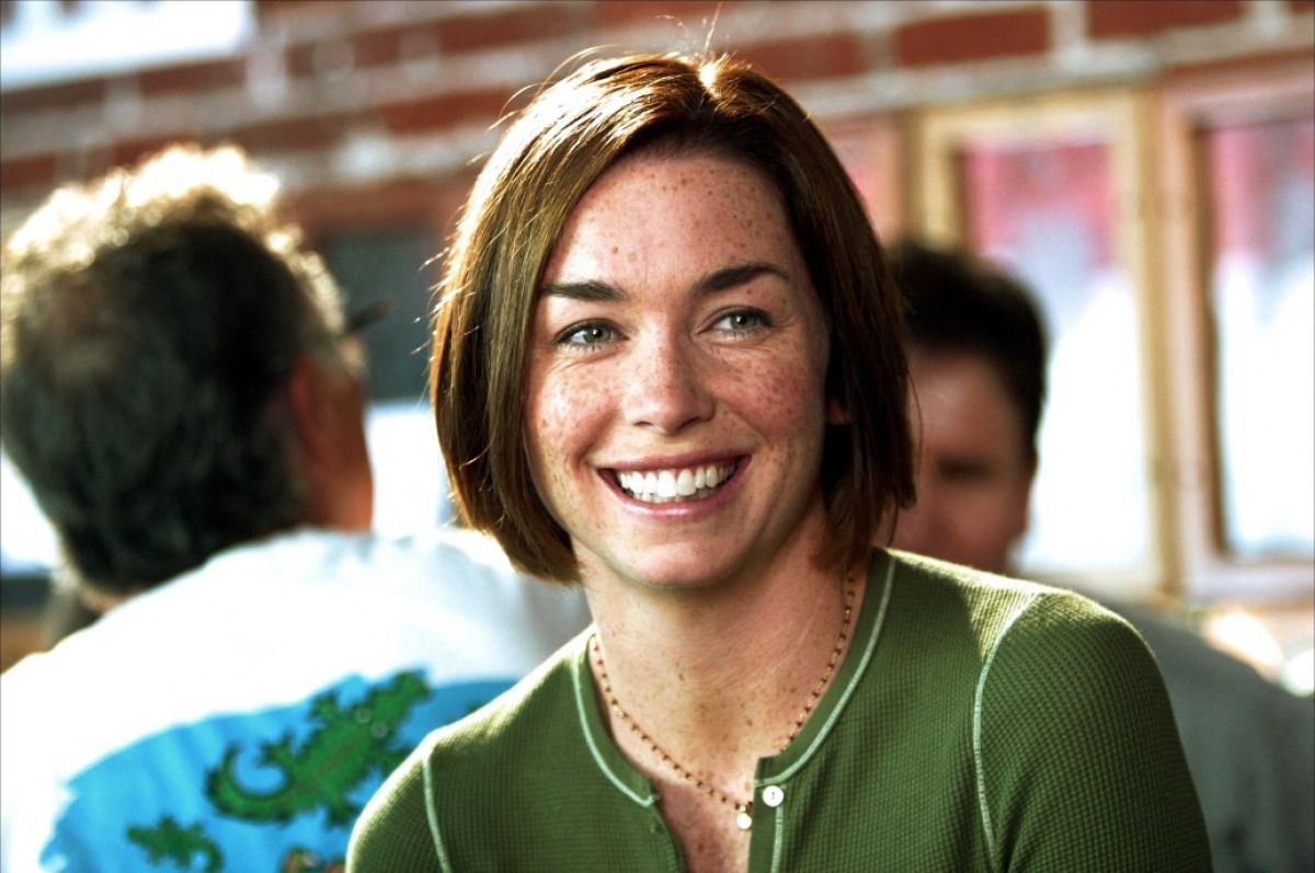 Julianne Nicholson. 