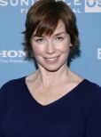 Julianne Nicholson