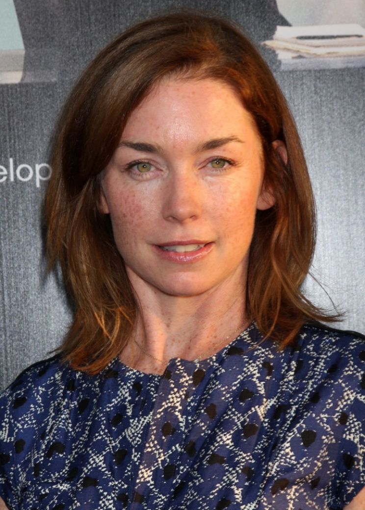 Julianne Nicholson