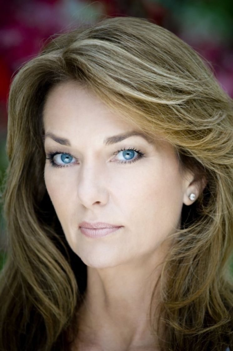 Julianne White