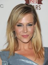 Julie Benz photo