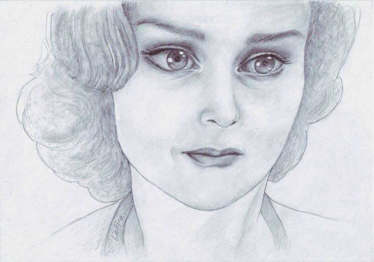 Julie Cox