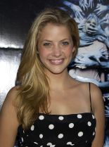 Julie Gonzalo
