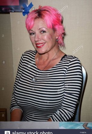 Julie K. Smith's Biography - Wall Of Celebrities