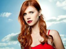 Julie McNiven