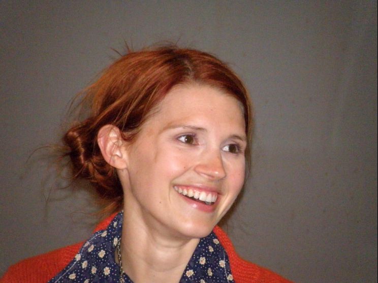 Julie McNiven