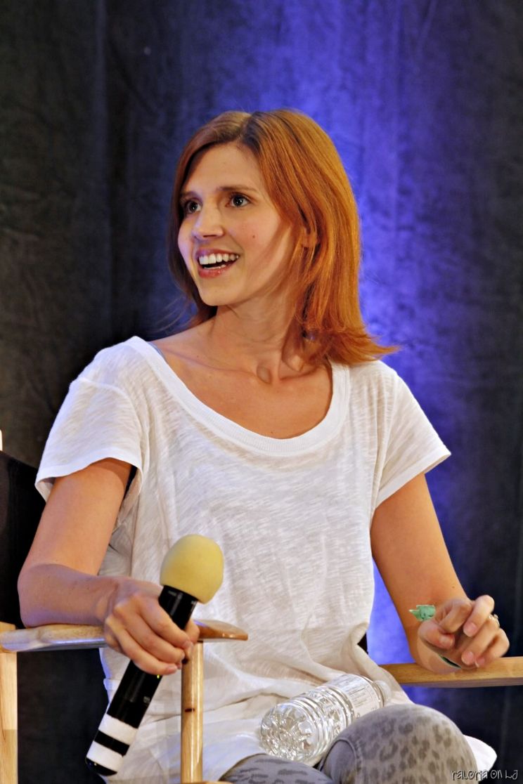 Julie McNiven