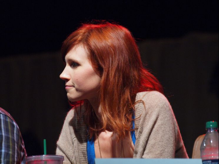 Julie McNiven
