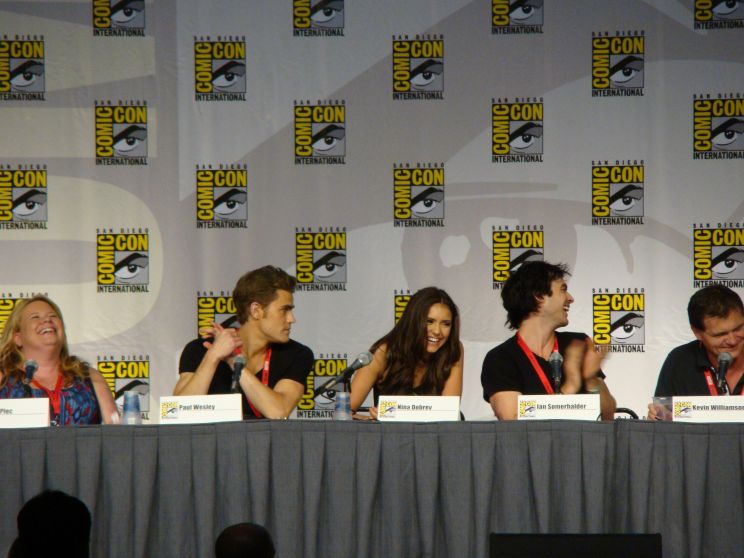 Julie Plec