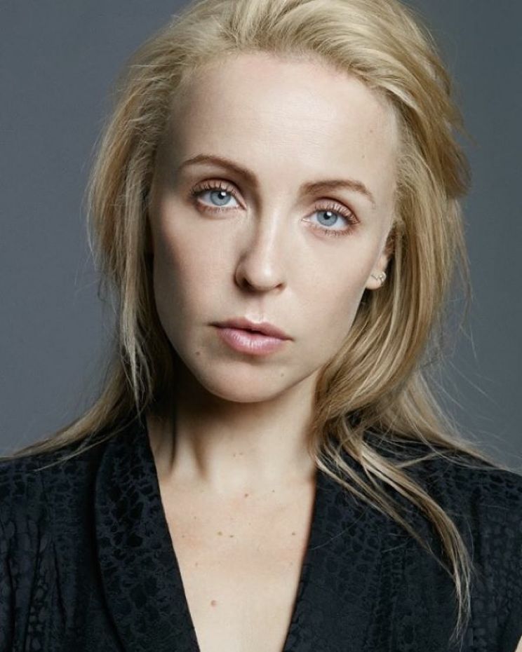 Julie R. Ølgaard