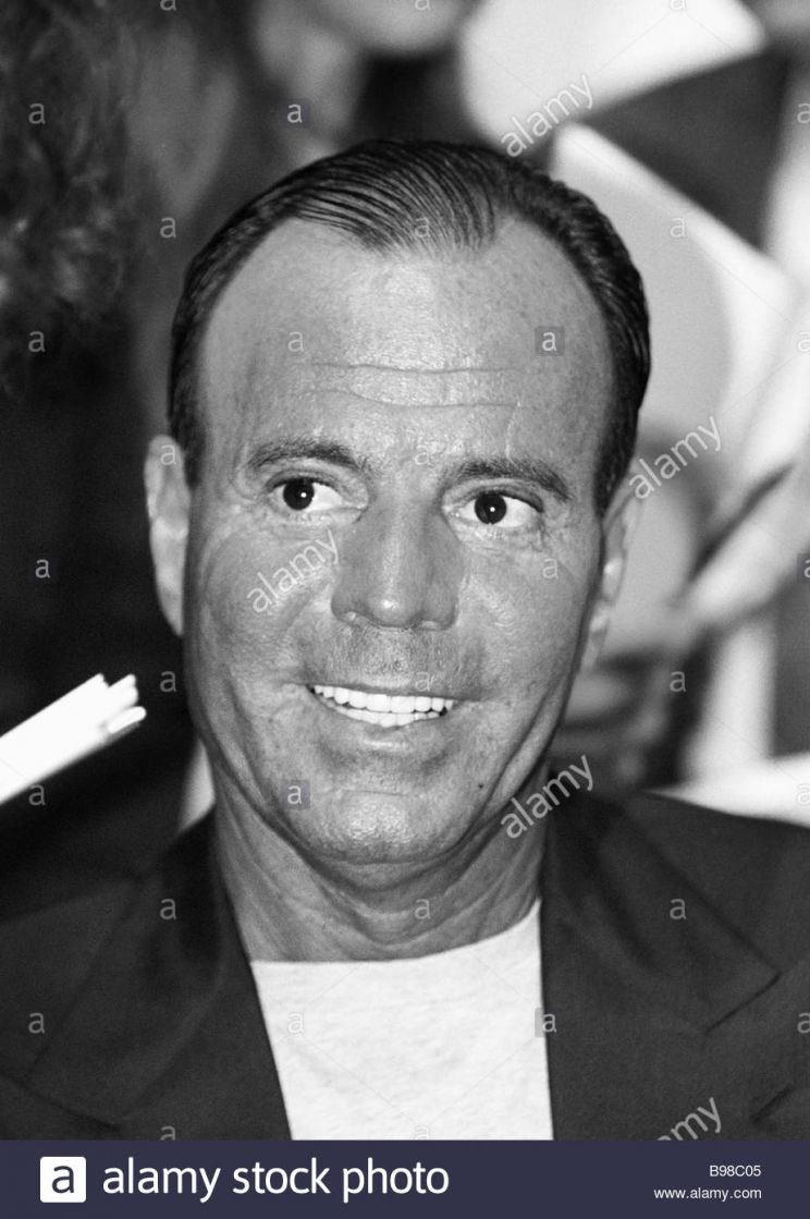 Julio Iglesias