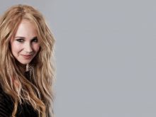 Juno Temple #11568 picture (Landscape Medium)