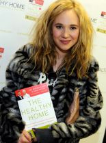 Juno Temple #11412 picture (Portrait Medium)