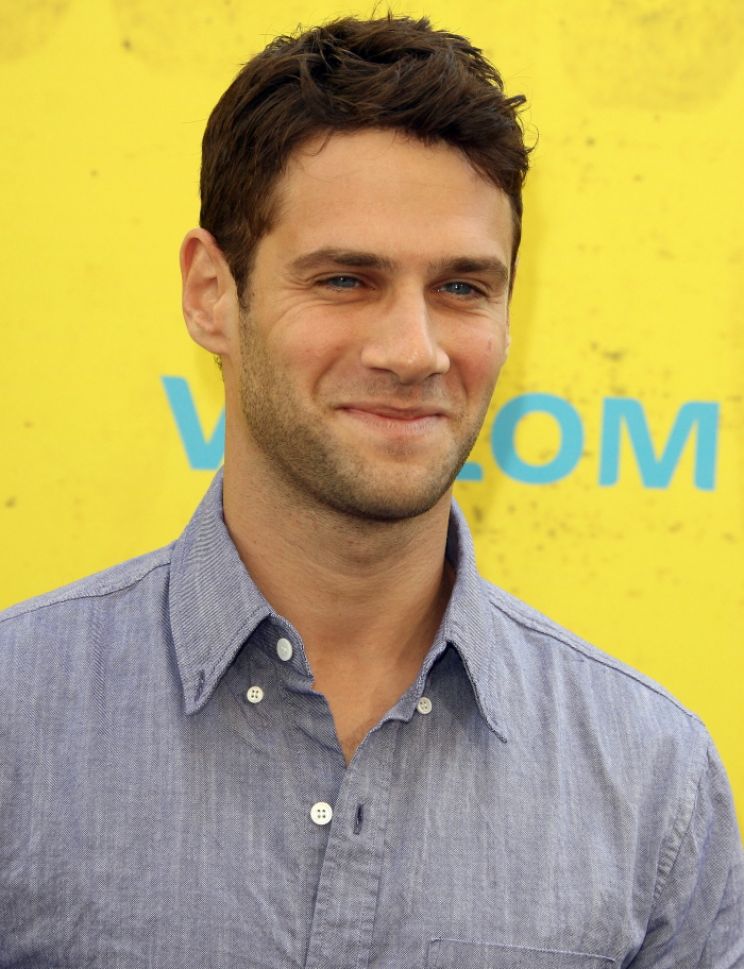 Justin Bartha