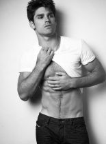 Justin Gaston