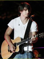 Justin Gaston