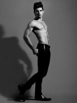 Justin Gaston