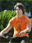 Justin Gaston