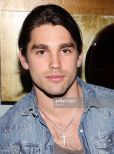 Justin Gaston