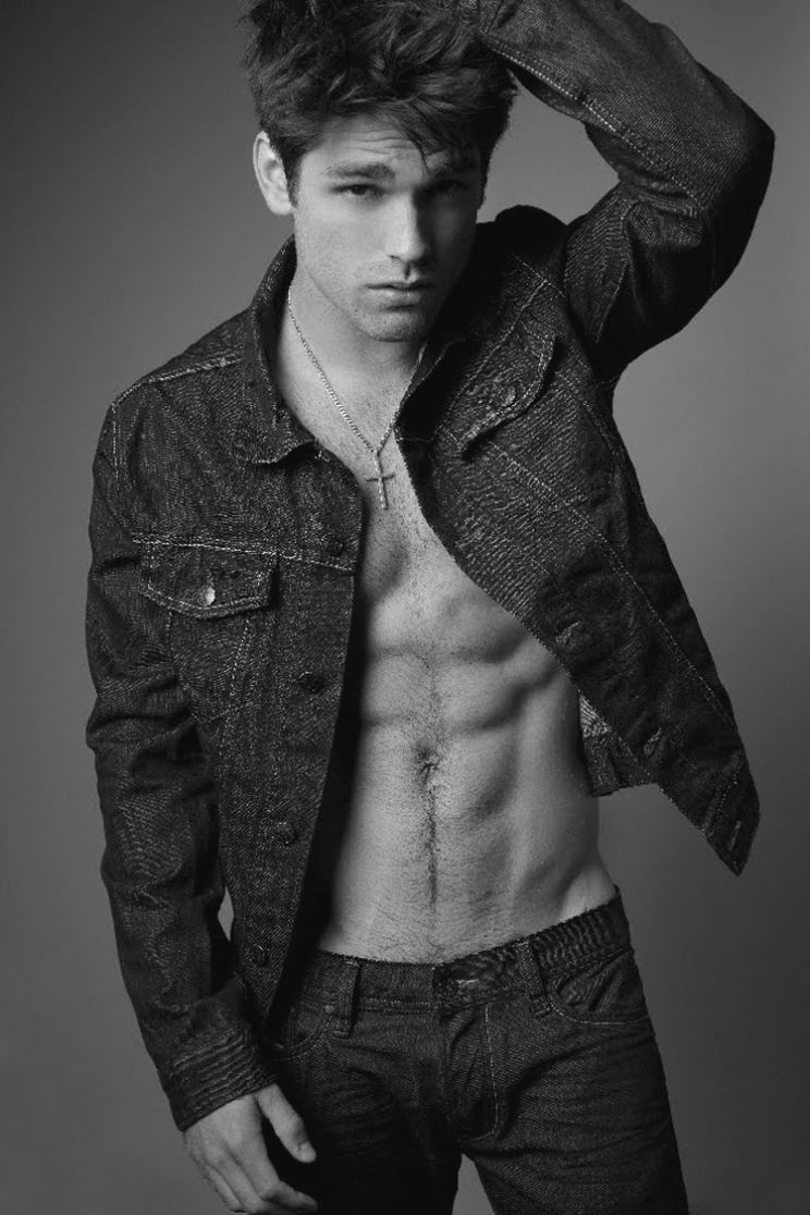 Justin Gaston