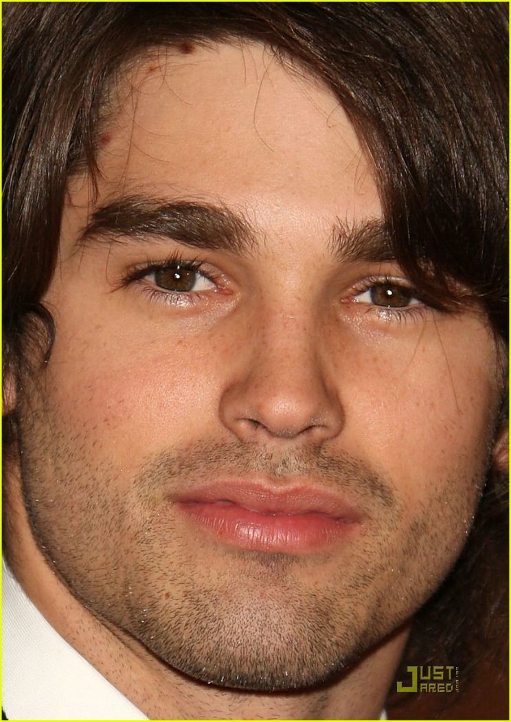 Justin Gaston