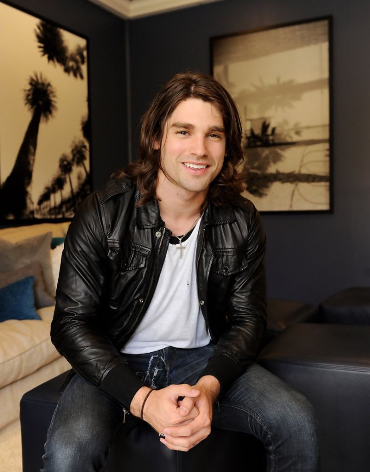 Justin Gaston