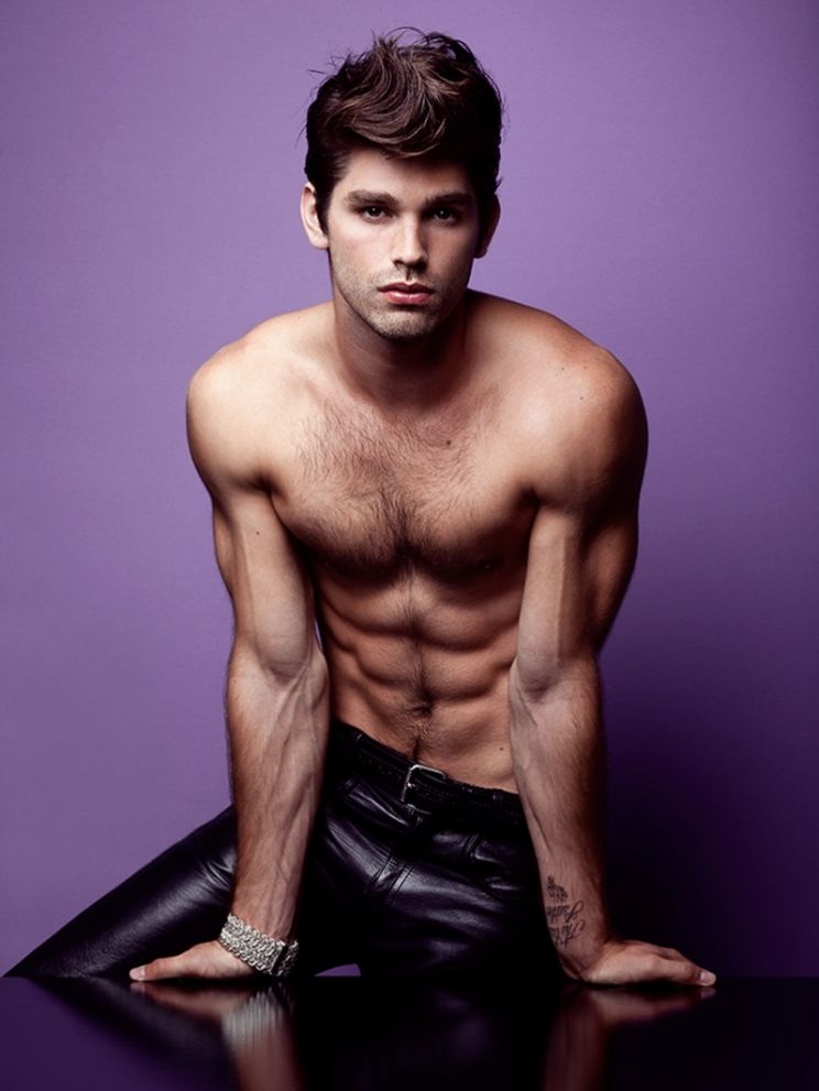 Justin Gaston