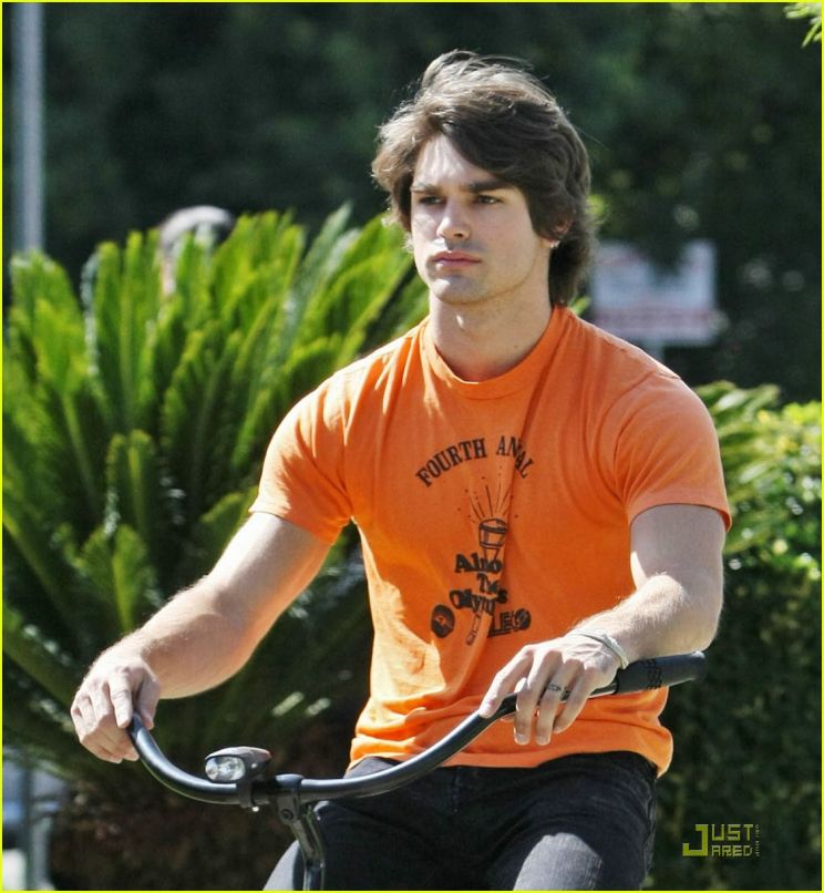 Justin Gaston