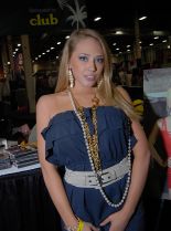 Kagney Linn Karter photo