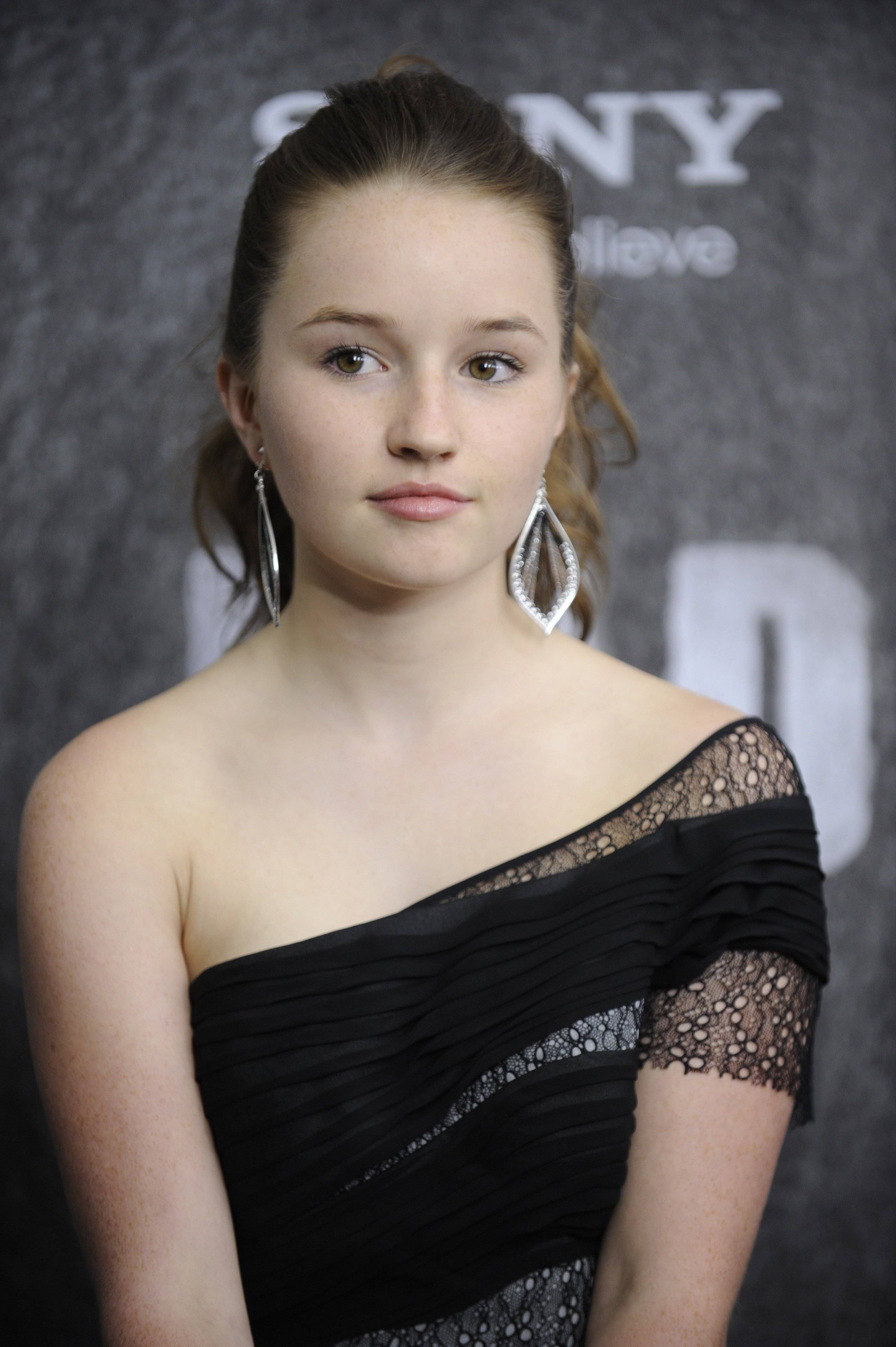 Pictures of Kaitlyn Dever