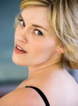 Kari Wahlgren